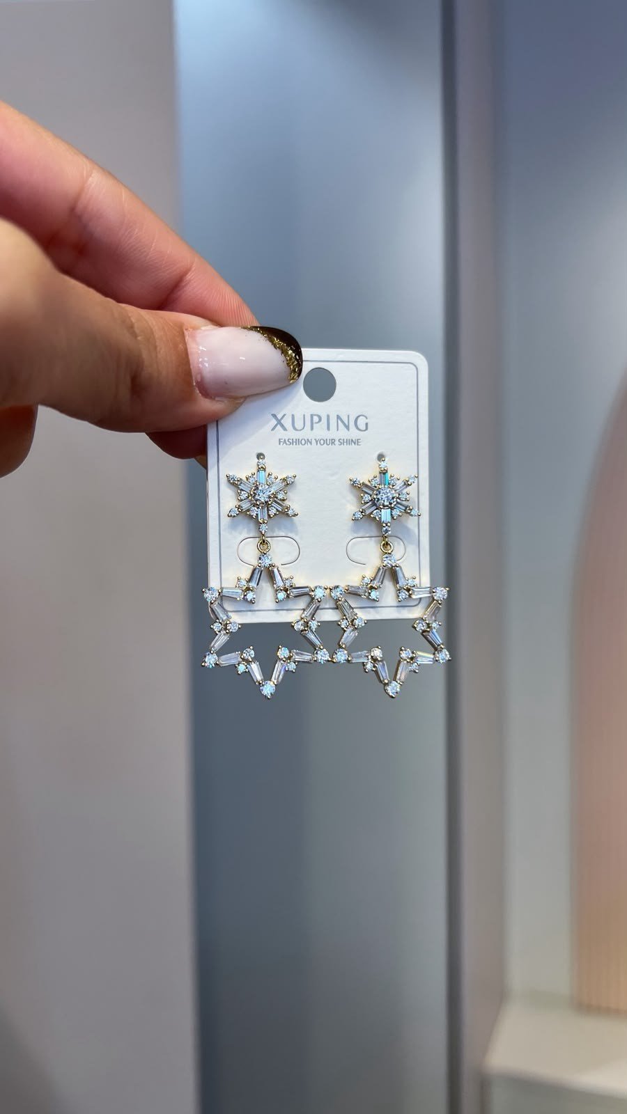 Özel Seri 14K Kristal Taşlı Sallantılı Yıldız Küpe