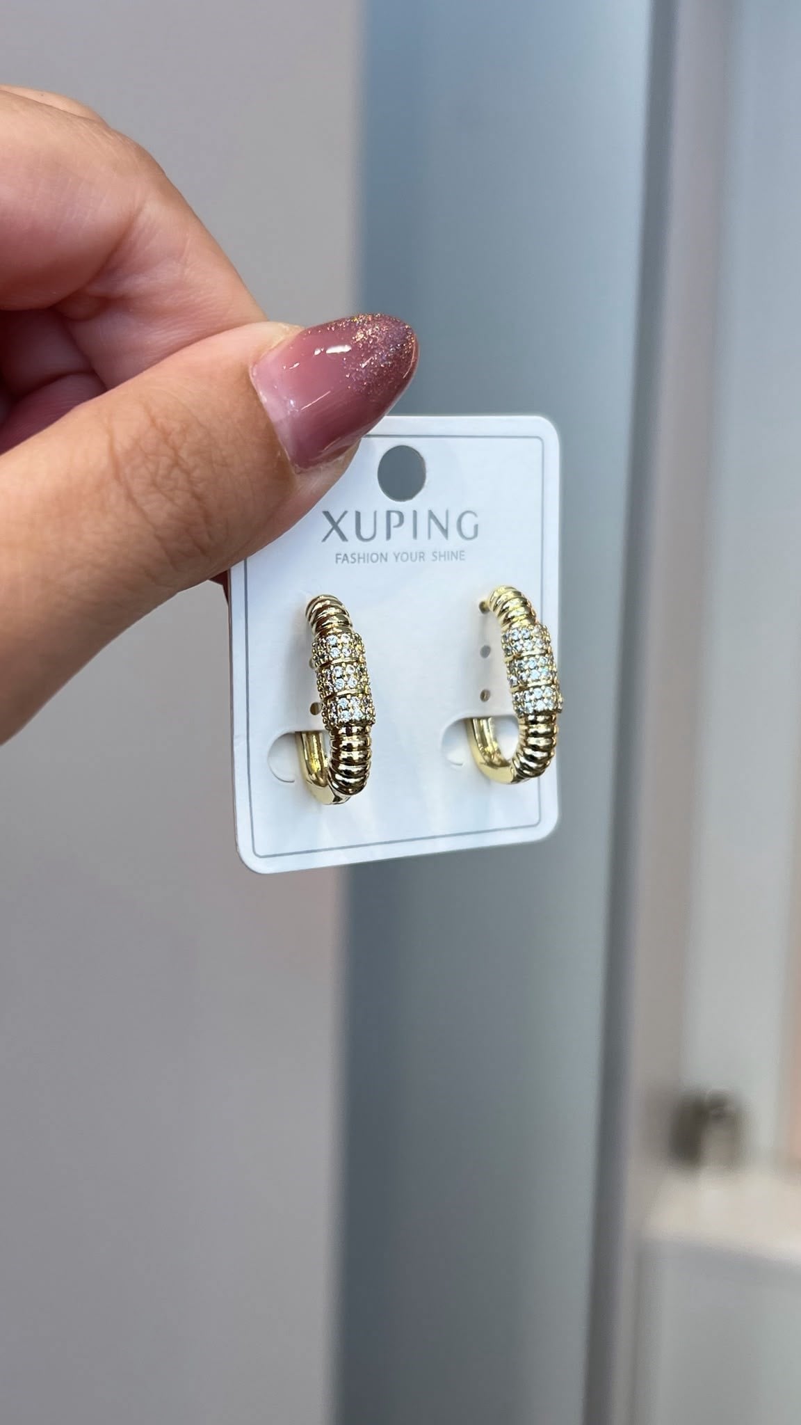 Özel Seri 14K taş Detaylı Burgu Oval Gold Küpe