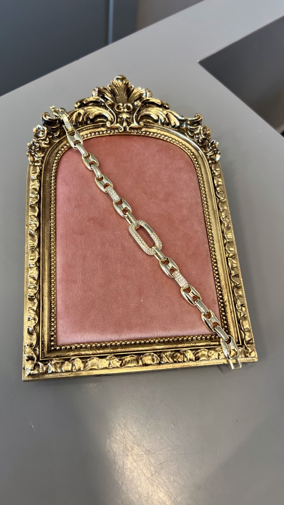Özel Seri 14K Taşlı Oval Halka Detaylı Düğüm Bileklik