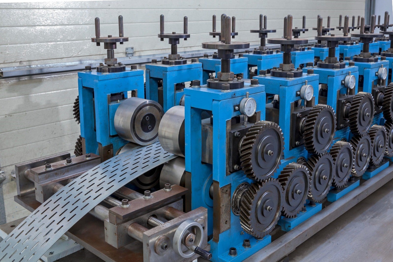 Kablo Tavası Roll Forming Üretim Hattı