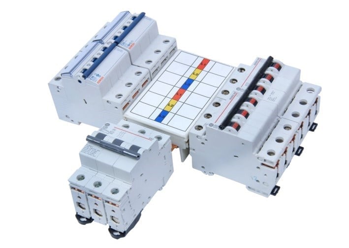 Busbar Trifaze