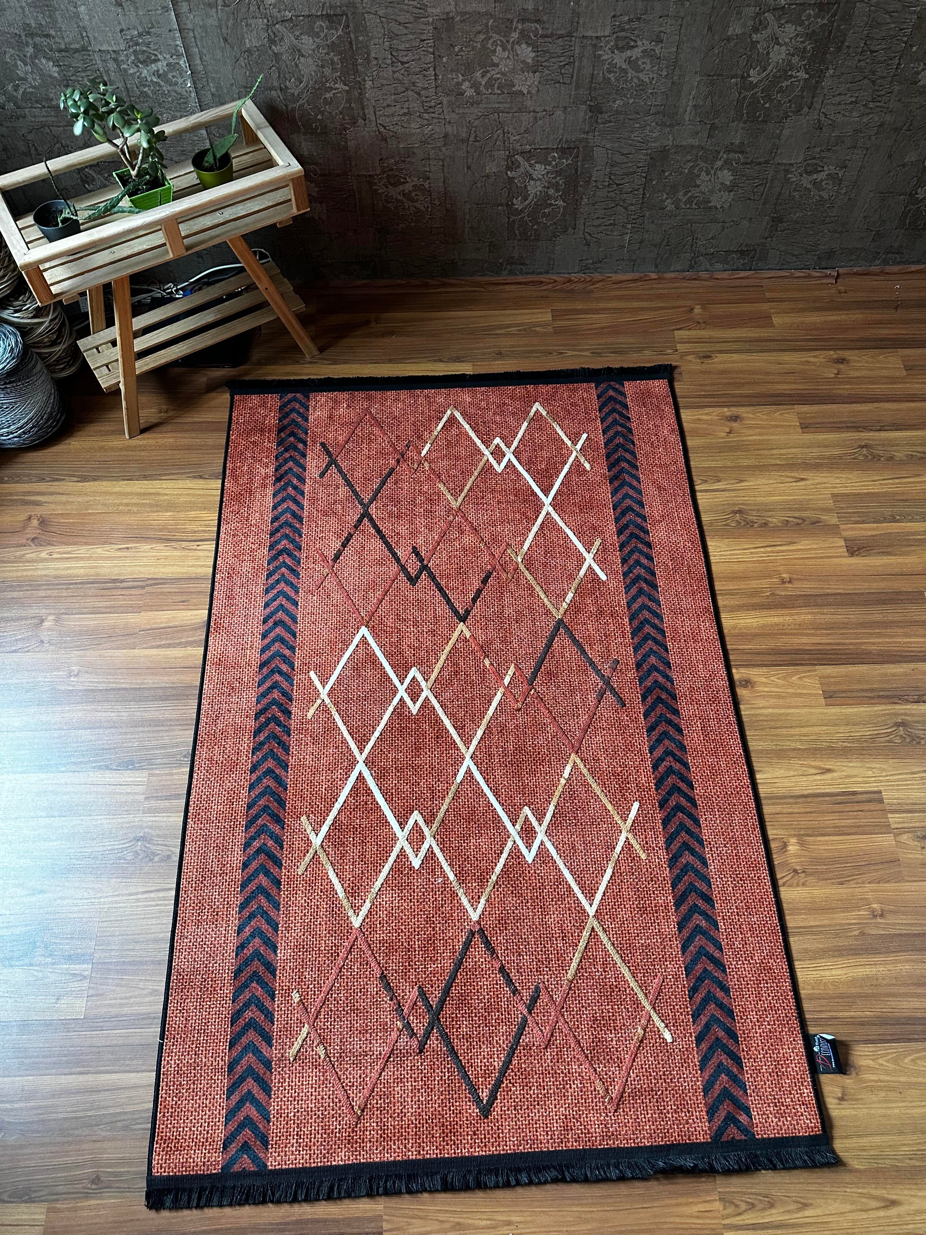 By Özer Halı Baklava Desenli Zikzak Detaylı Kiremit Renk Saçaklı Makinede Yıkanabilir Kilim