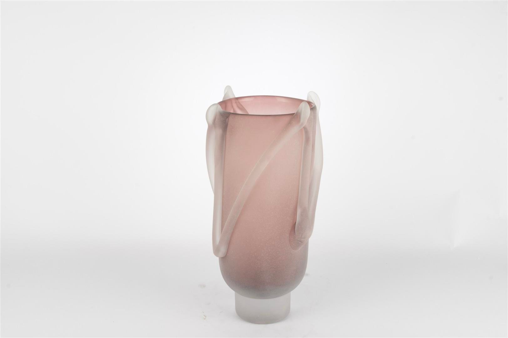 MİKASA PEMBE MAT KABARTMALI CAM VAZO 18X33 CM