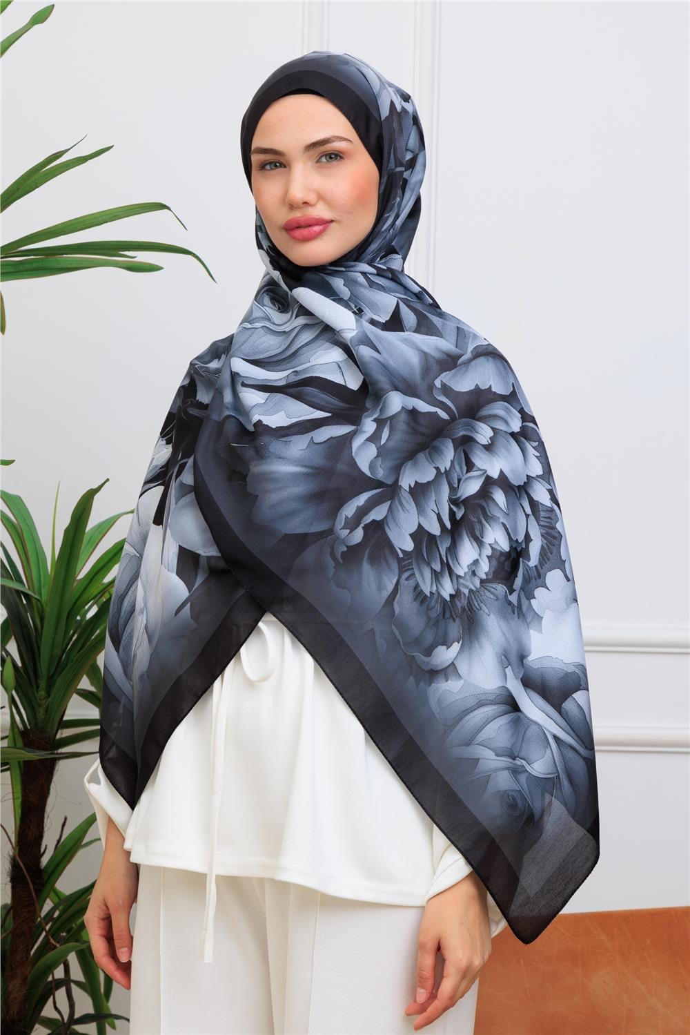 Floral Suluboya Desenli Dijital Soft Şal