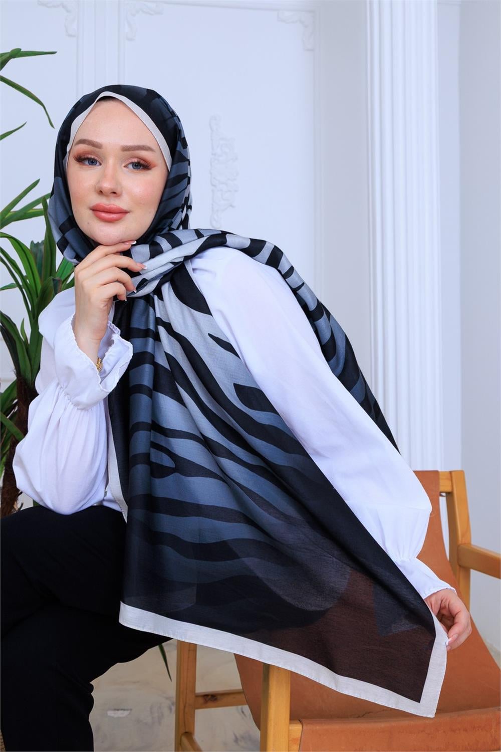 Zebra Elegans Desenli Dijital Soft Şal