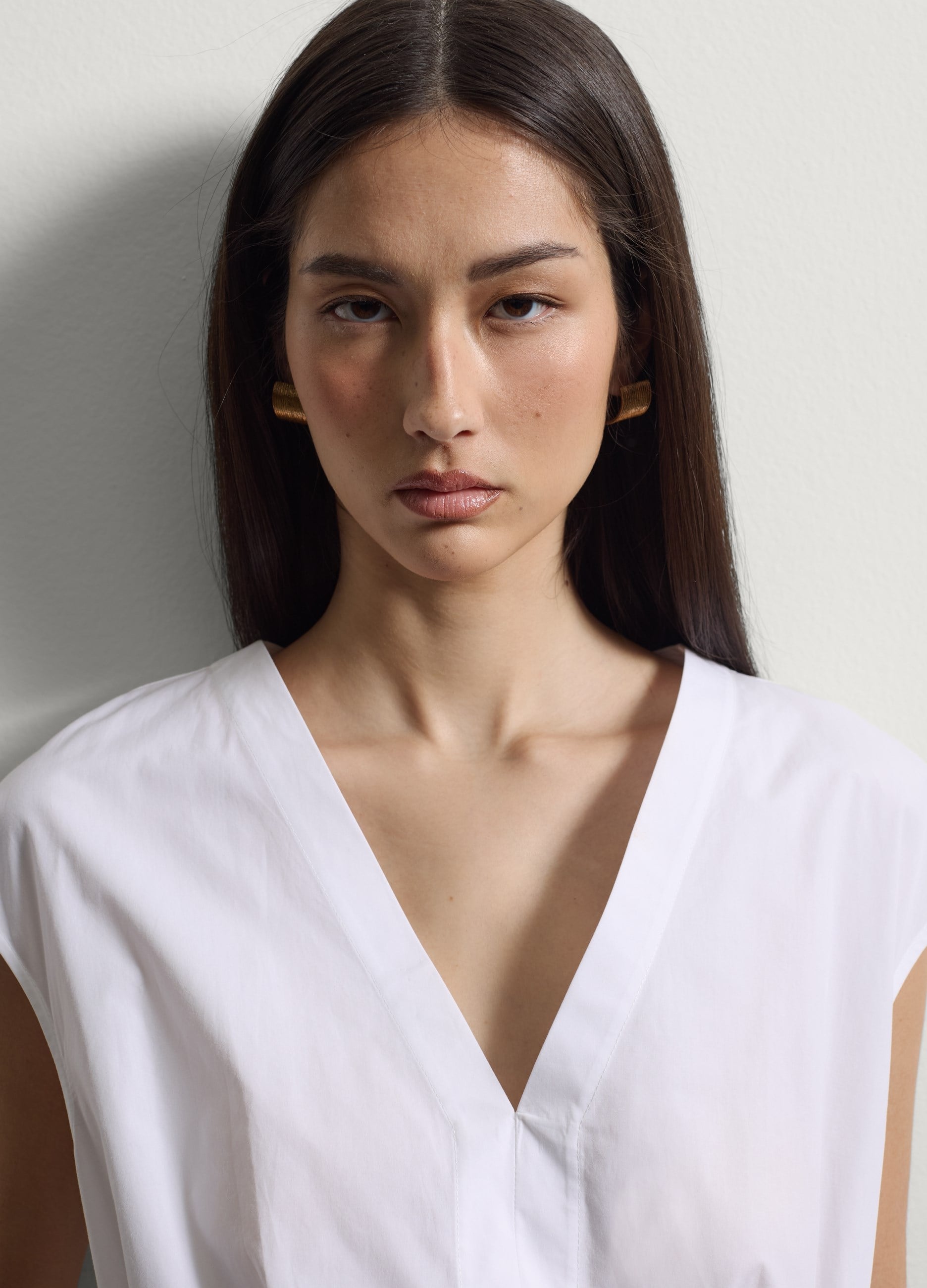 Beyaz Oversize V Yaka Midi Elbise