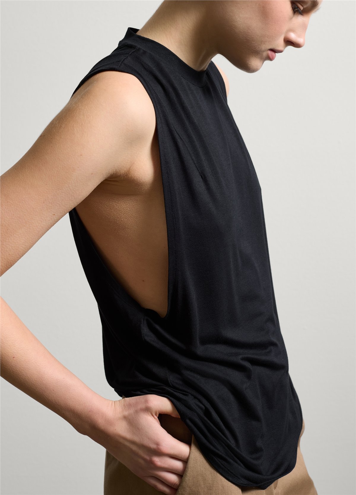 Boxy Fit Siyah Atlet
