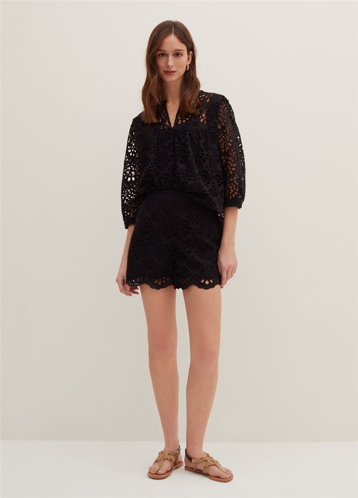 Broderie Anglaise Siyah Şort