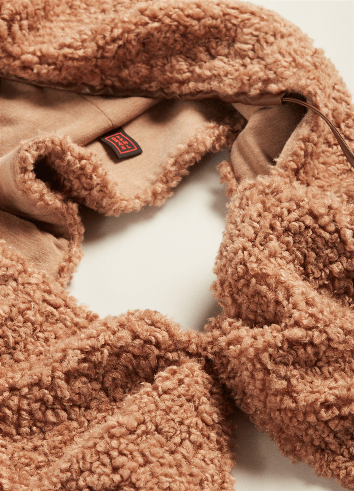 Kapüşonlu Bej Atkı