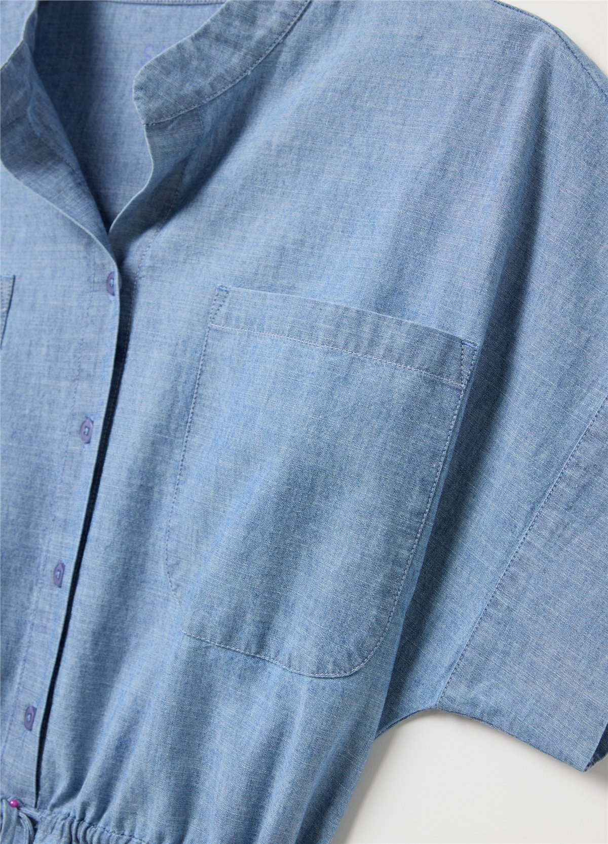 Kısa Akışkan Denim Elbise