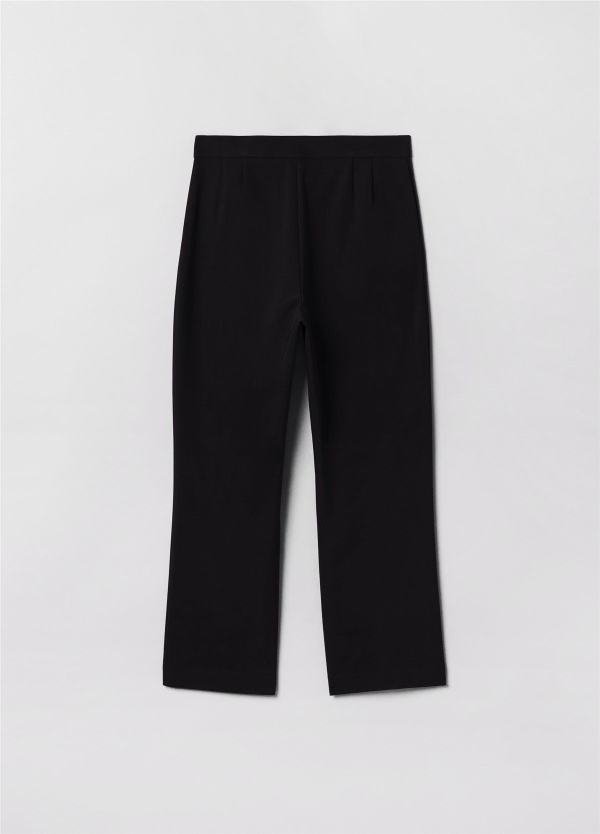 Kısa Siyah Flare Pantolon