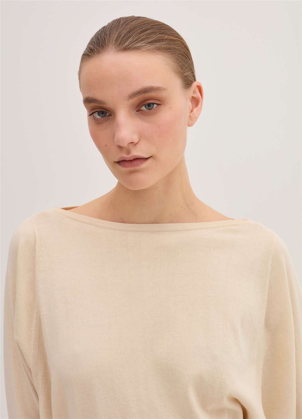 Tül Detaylı Crêpe Crop Bej Bluz