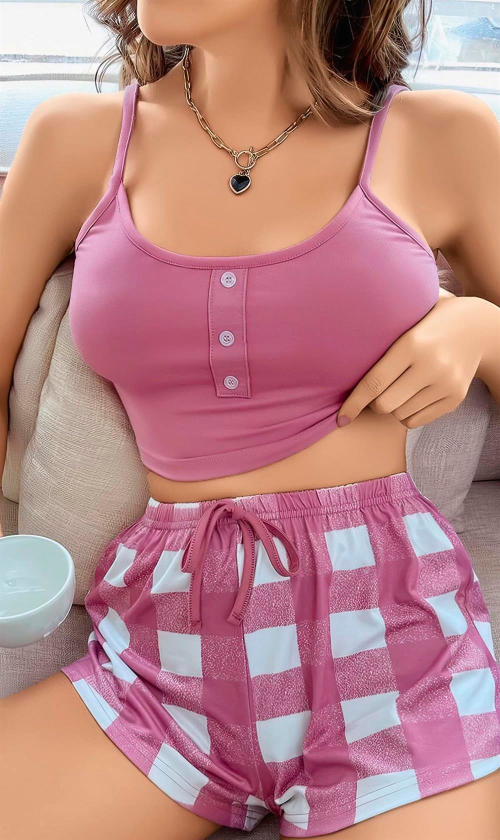 Kadın Pembe Kareli Desenli Askılı Şortlu Pijama Takım 5003