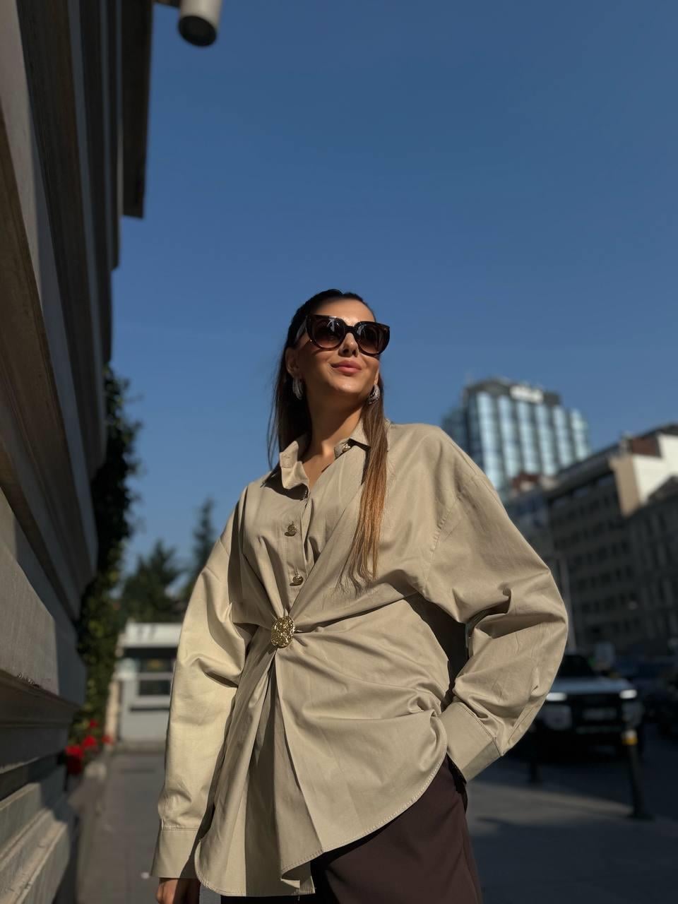 YANDAN BAĞLAMALI TASARIM GÖMLEK