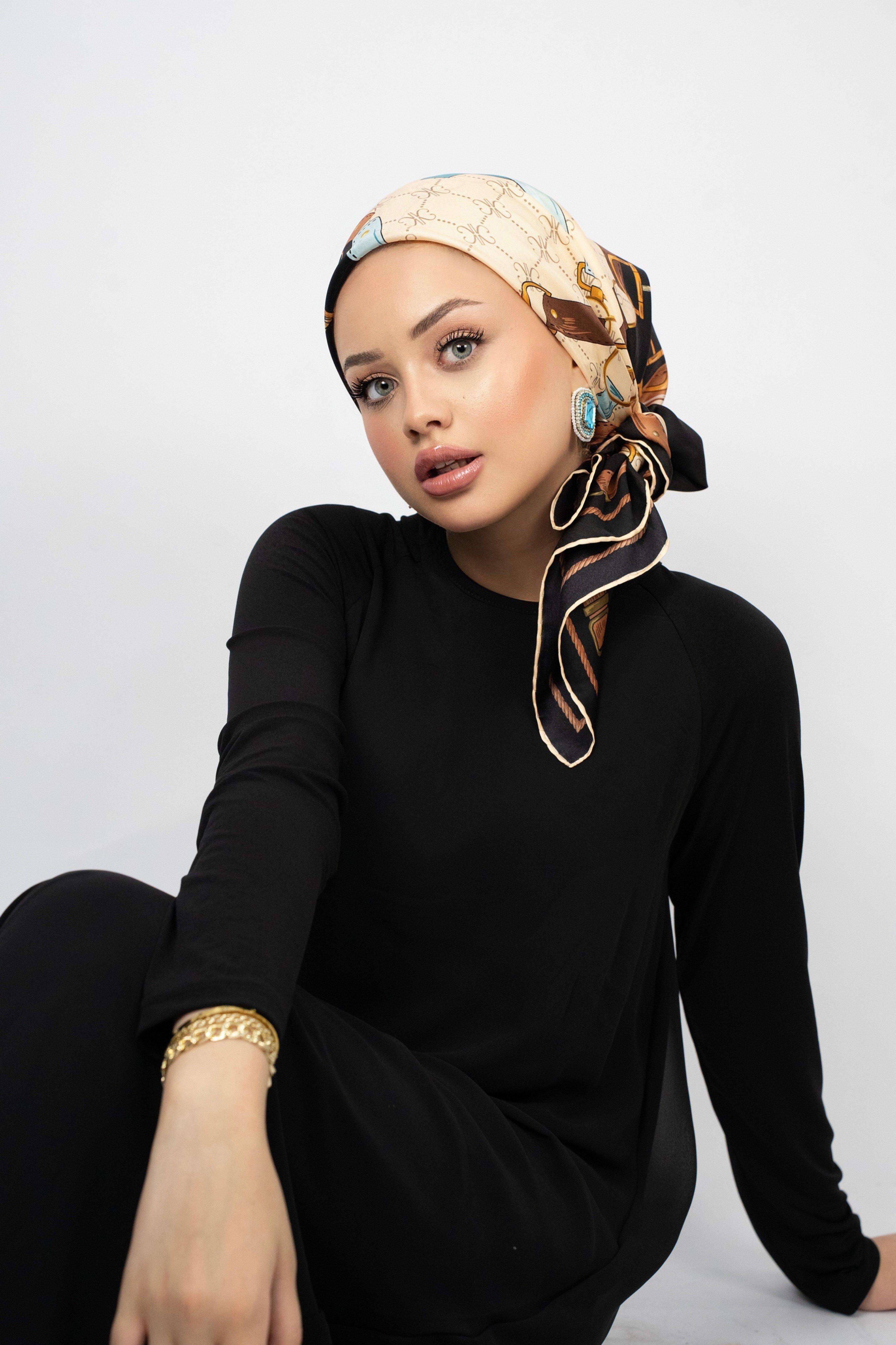 BIANCA KAHVE-MAVİ TİVİL İPEK EŞARP 90x90