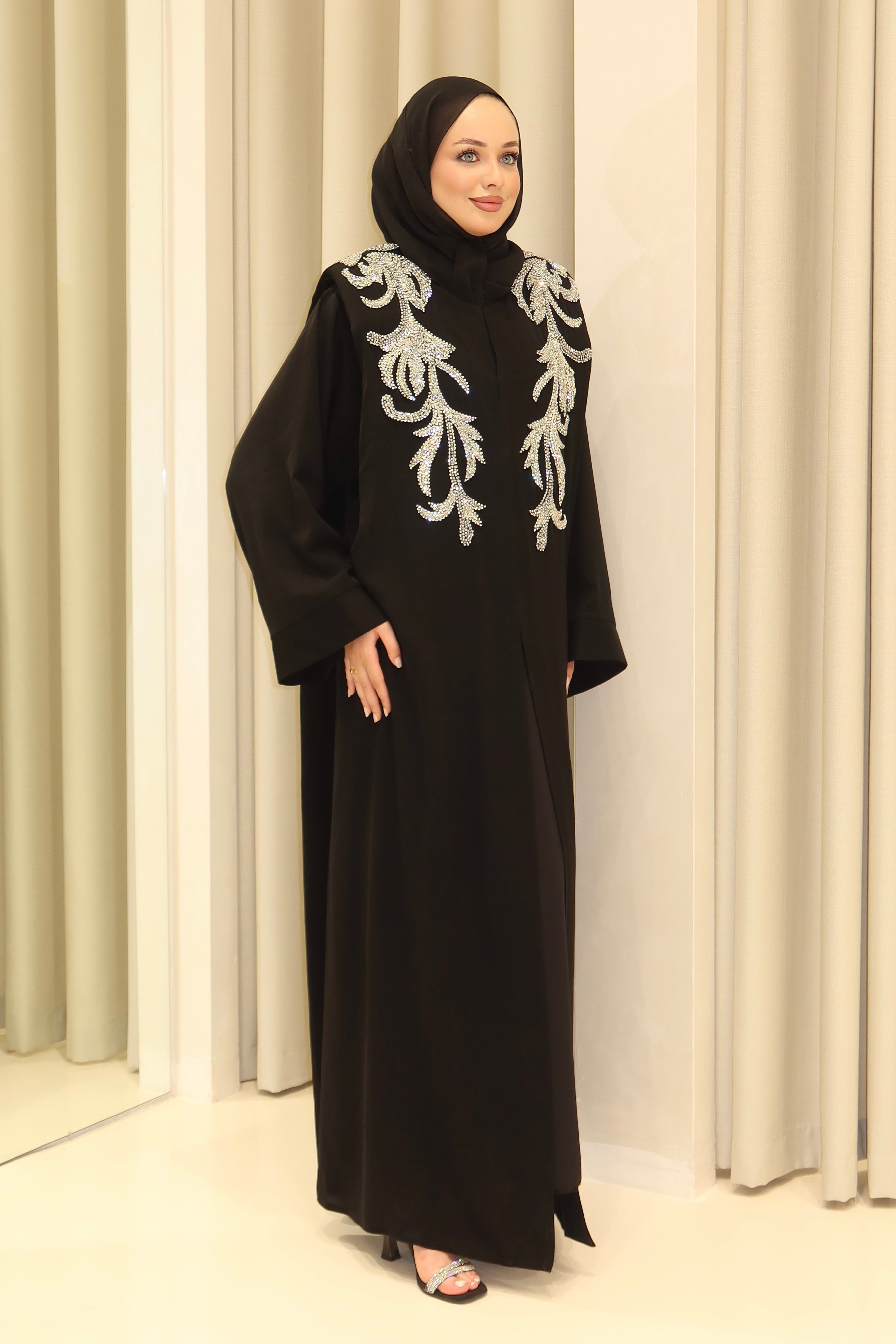 MAHOUR ABAYA