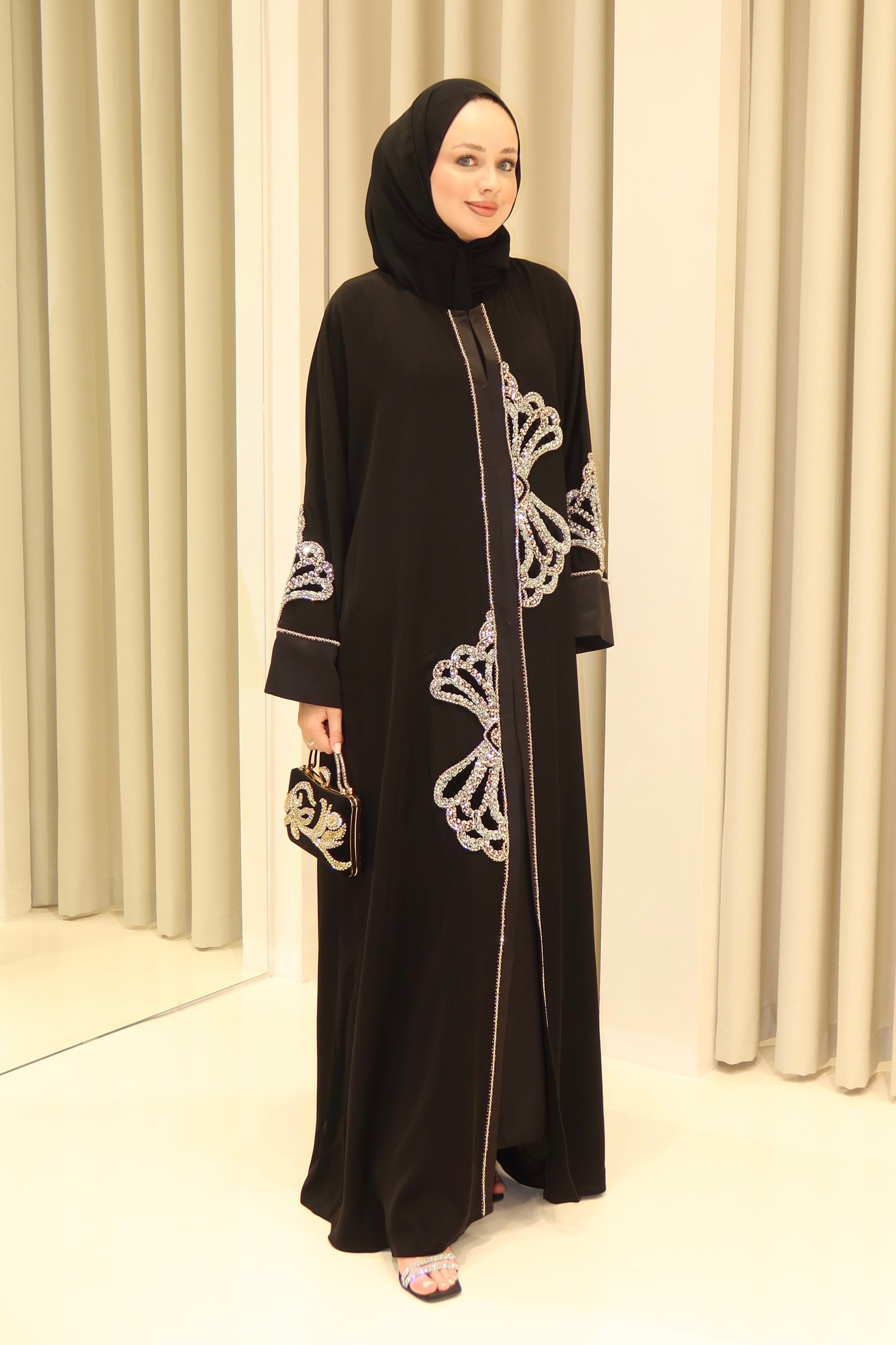 QUEEN ABAYA