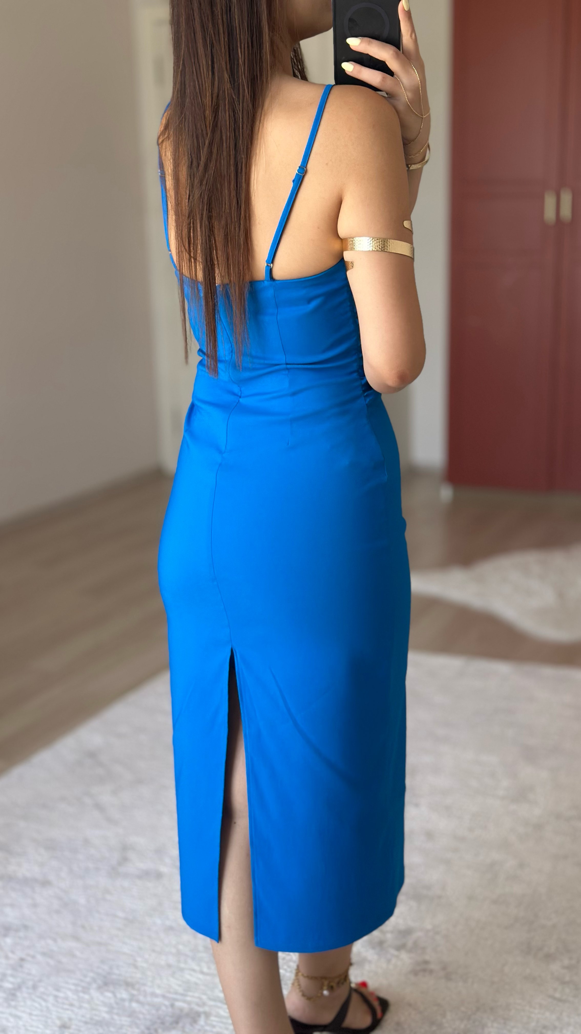 Dilvin Yırtmaçlı Midi Elbise