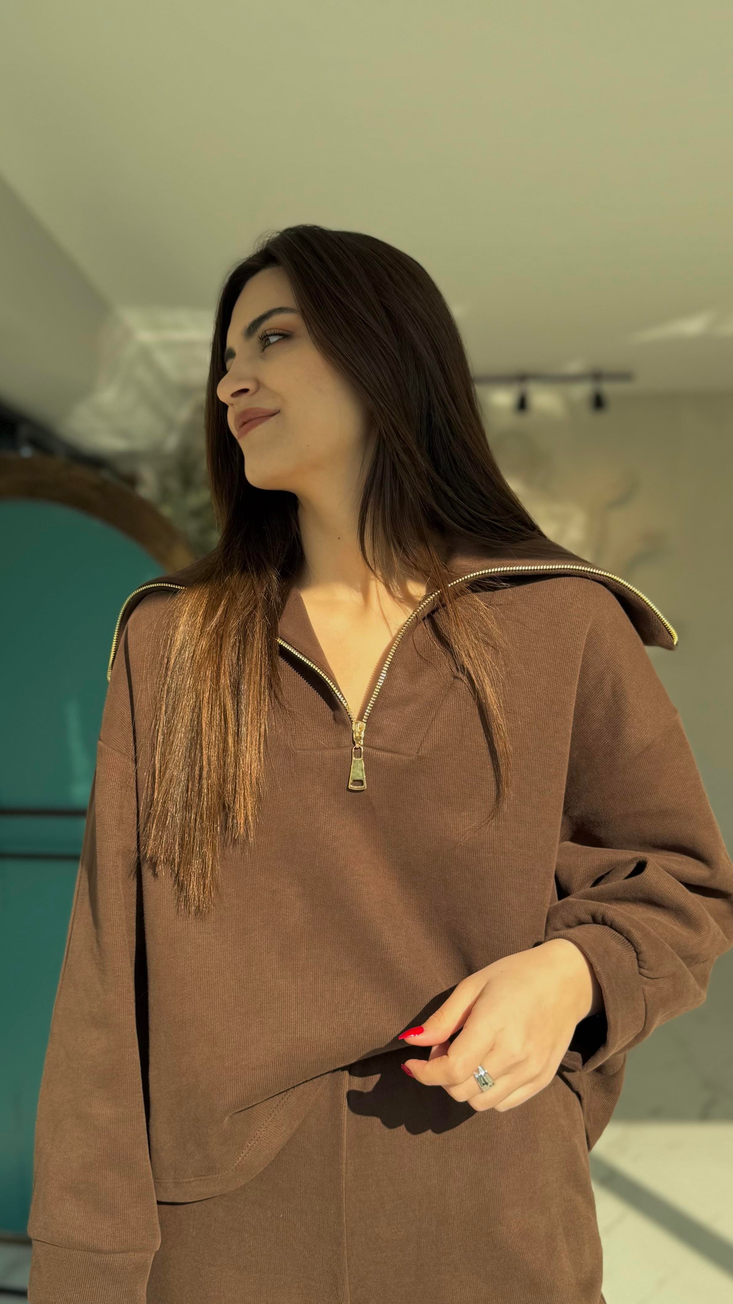 Premium Yaka Detaylı Takım