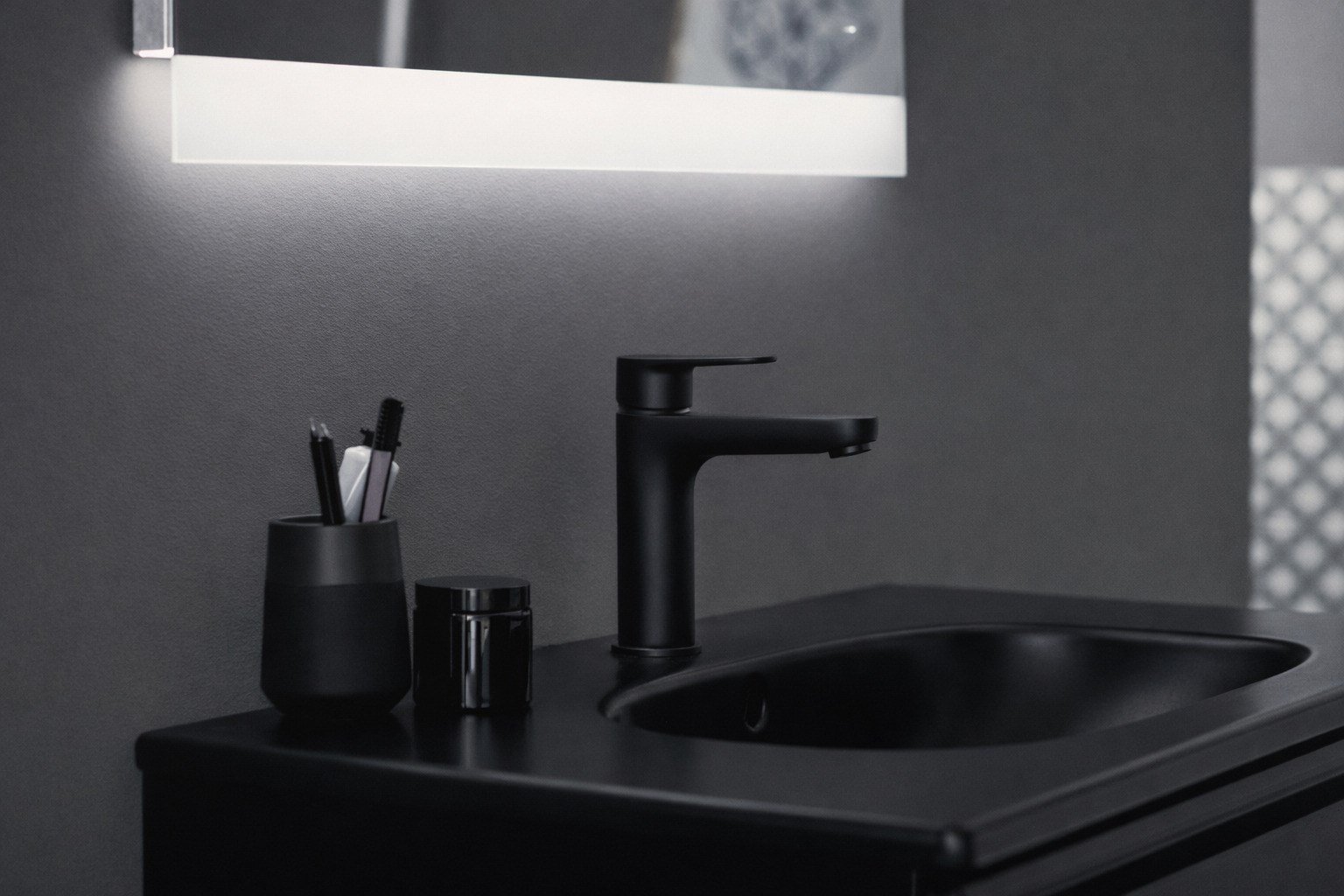 Ideal Standard Cerafine O Grande Yüksek Tip Lavabo Bataryası – Mat siyah (BC554XG)
