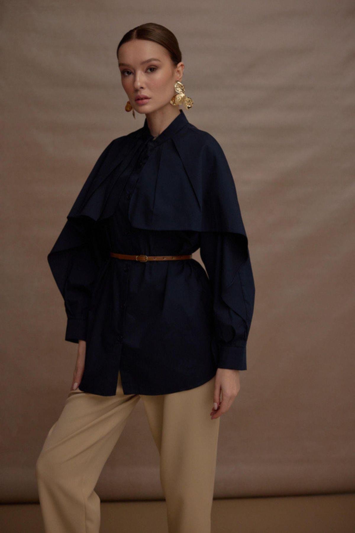 Poplin Kumaş Pelerin Detaylı Oversize Kadın Tesettür Gömlek