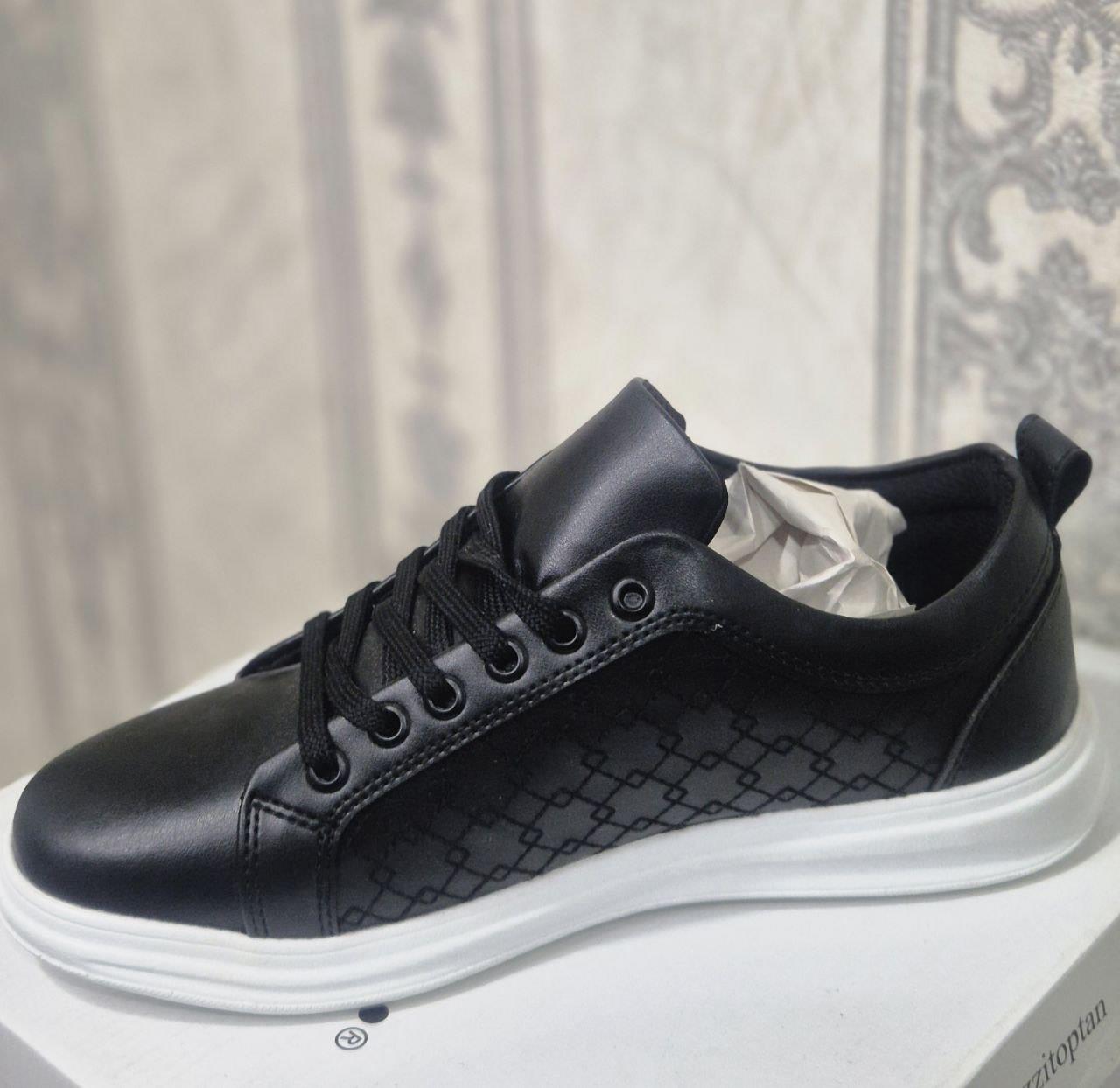 Beyaz Basic Sneaker