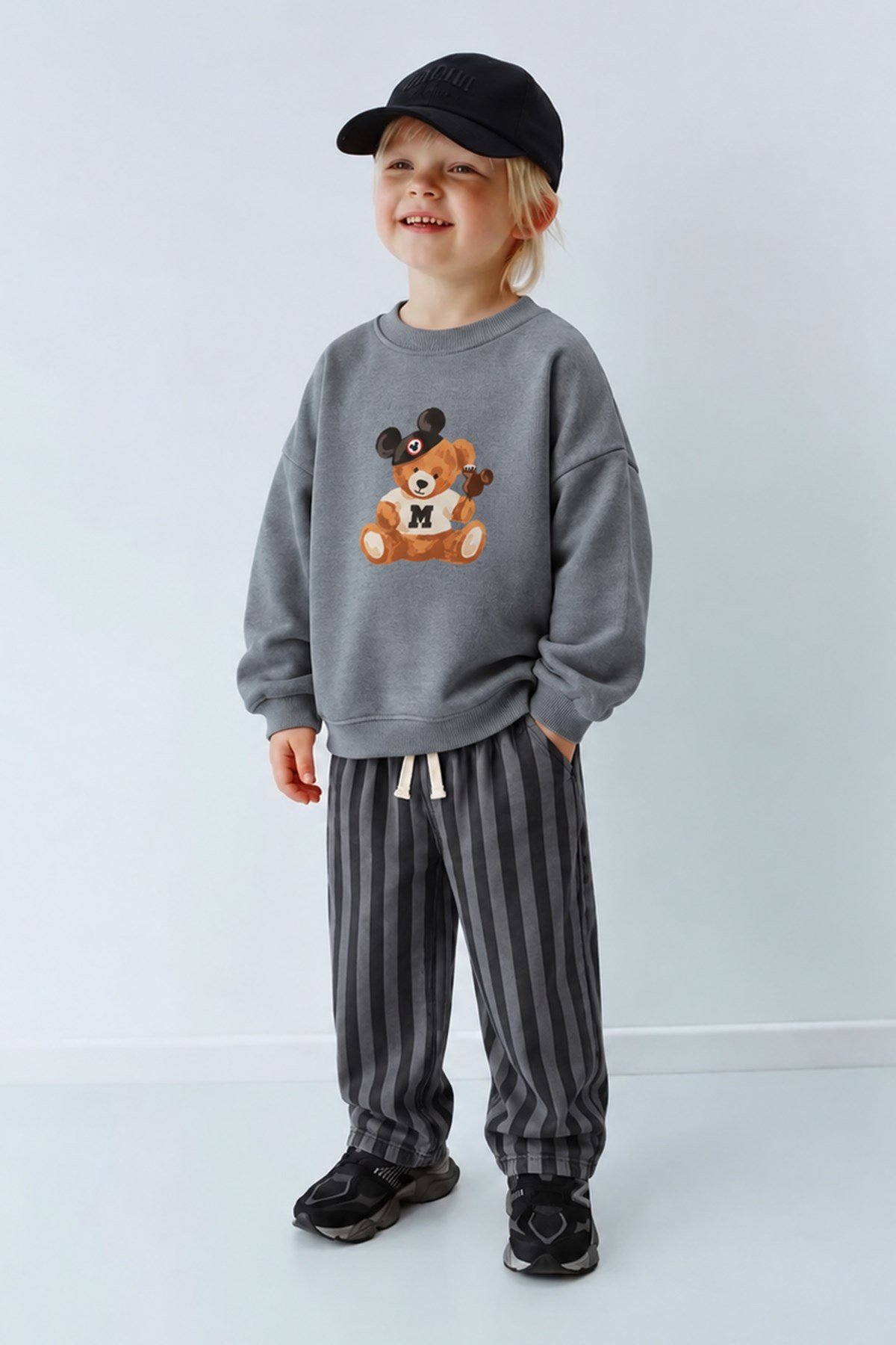 Erkek Çocuk Antrasit Ayıcık Baskılı Sweatshirt ve Çizgili Eşofman Alt Üst Takım