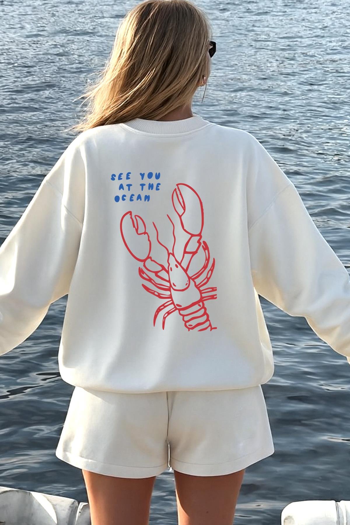 Kadın Premium Kumaş Şardonlu Sırt Baskılı Oversize Sweatshirt