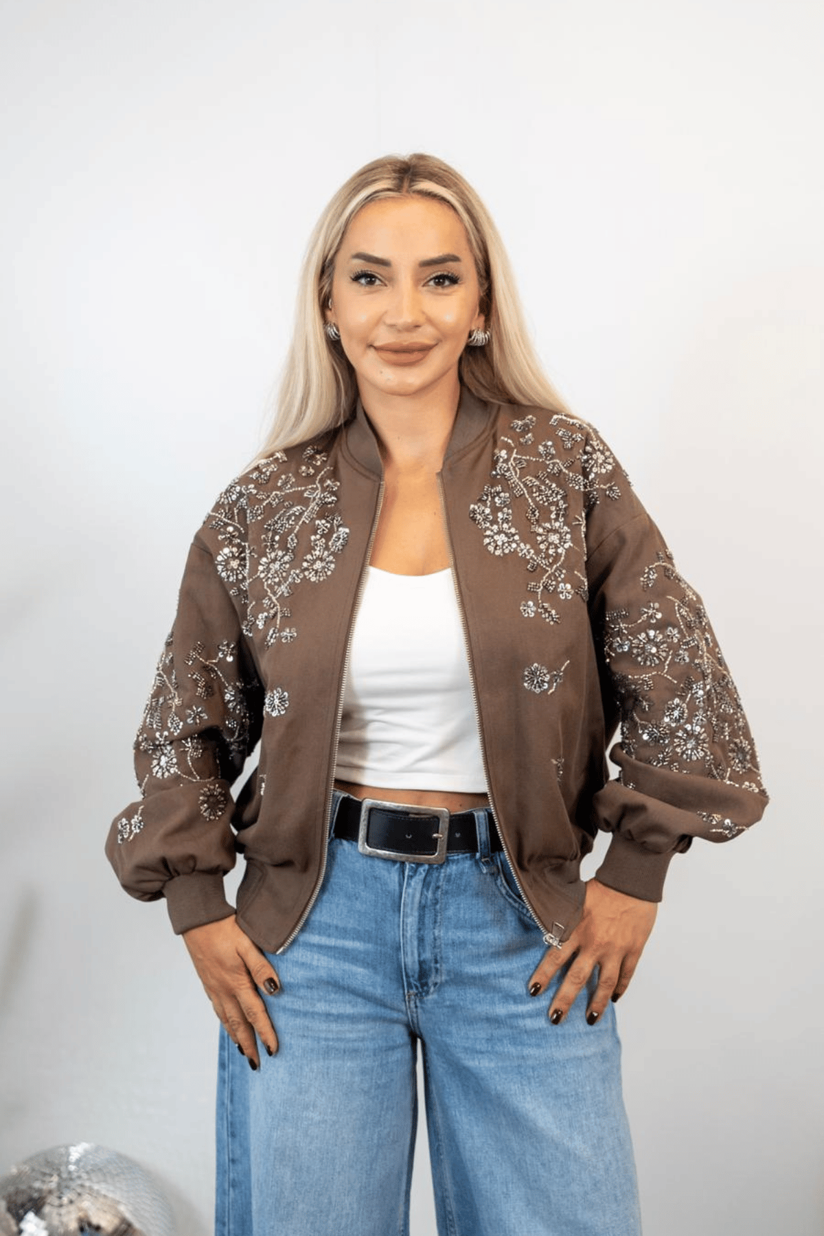 Taş İşlemeli Bej Ceket