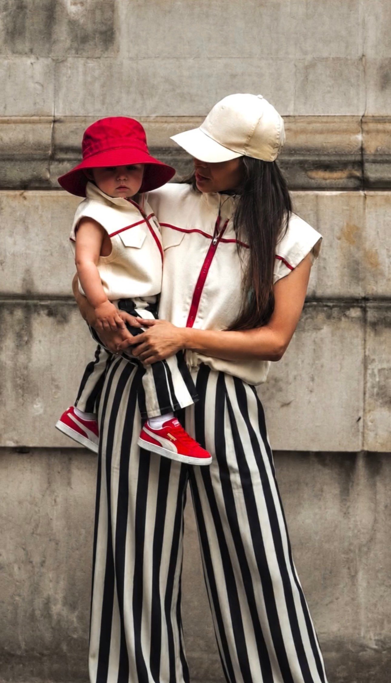 LOLA ANNE TAKIM 