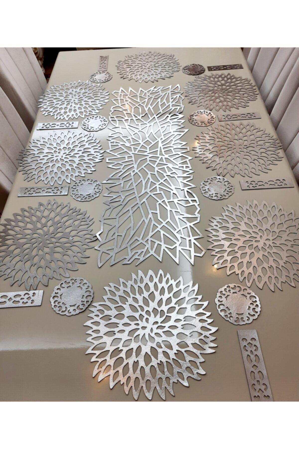 1 Runner(100X33)/8 Amerikan Servis (33CM)/8 B.altlığı/8 Kaşıklık/25 Parça/yemek Sunum Takımı/gümüş