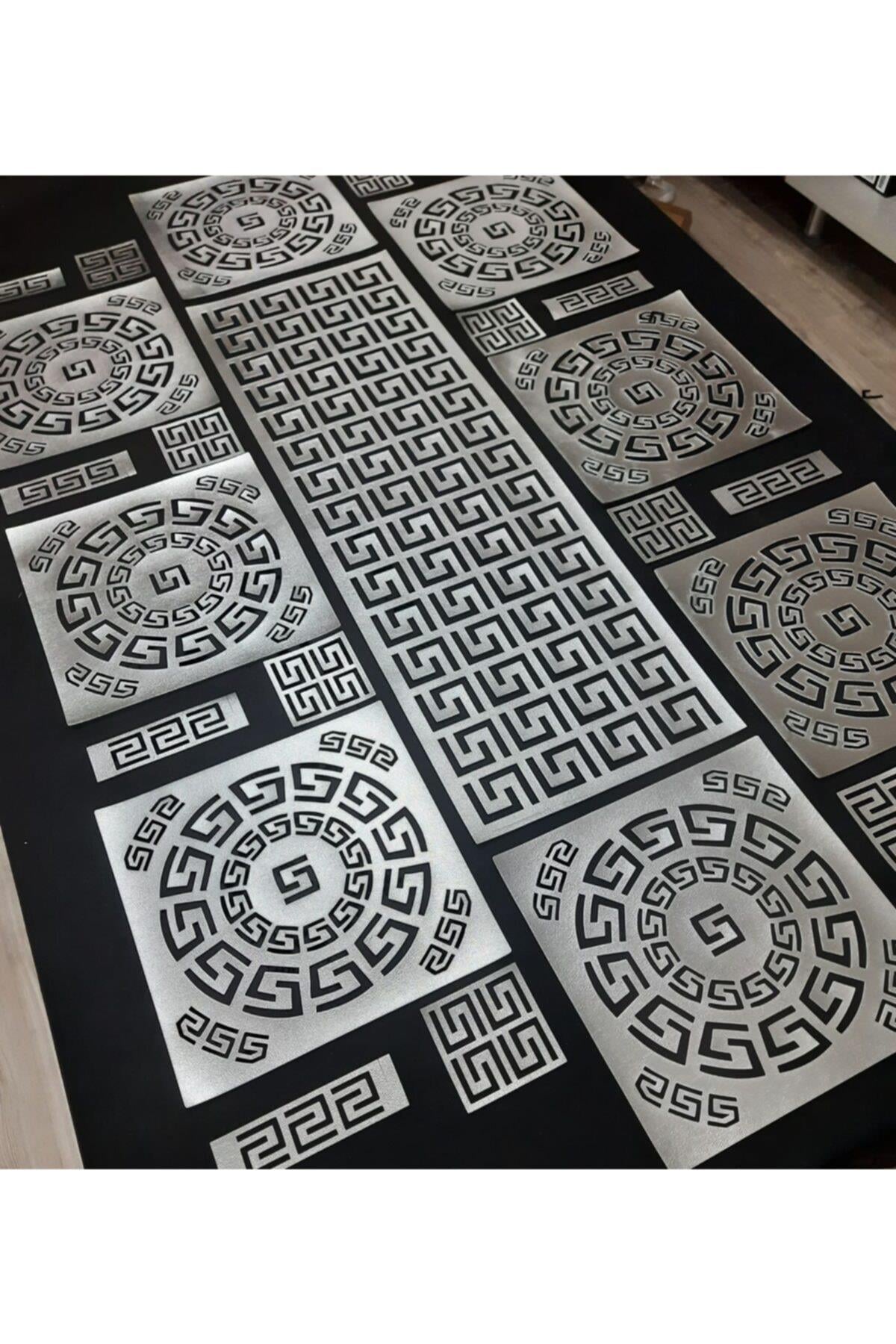 1 Runner(100X33CM), 8 Servis(33X33CM), 8 B.altlığı, 8 Kaşıklık/toplam 25 Parça/suni Deri