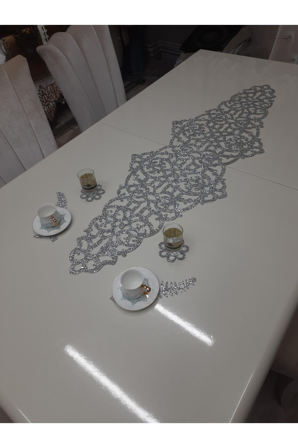 Runner / 1 Adet Masa Ranırı /125cmx40cm/ Işıltılı Lux/ 4 Parça Kahve Sunumluğu Hediye.../simli Gümüş