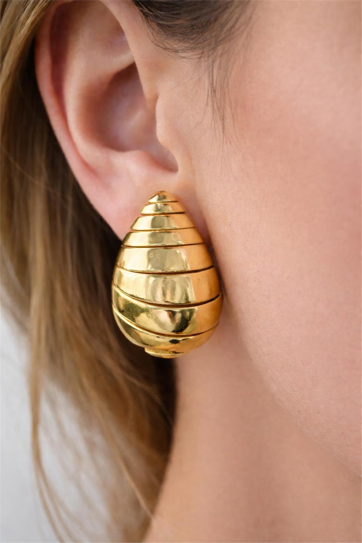 14   Ayar Gold Damla Model Küpe 