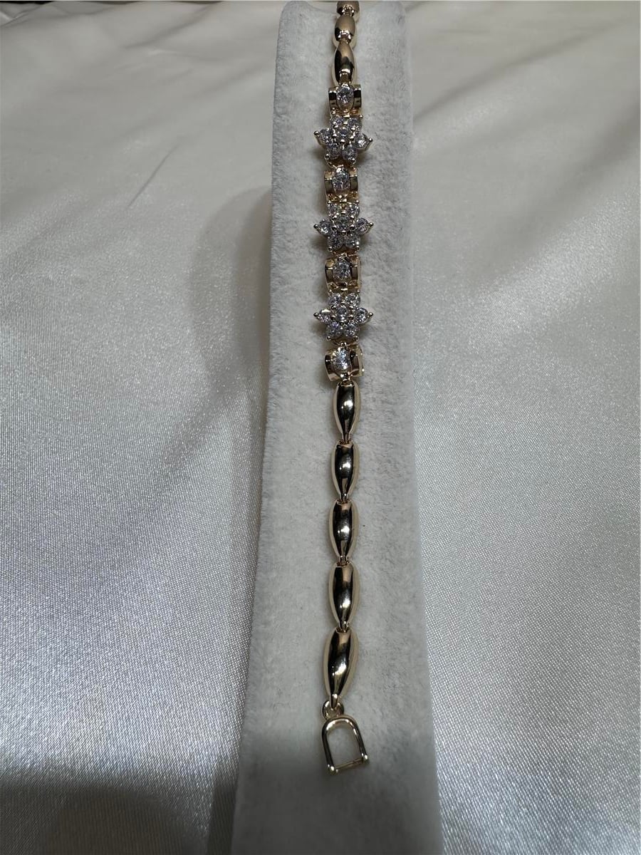 Gold Zirkon Taş İthal 14.K Çiçek (Şans )Bileklik 