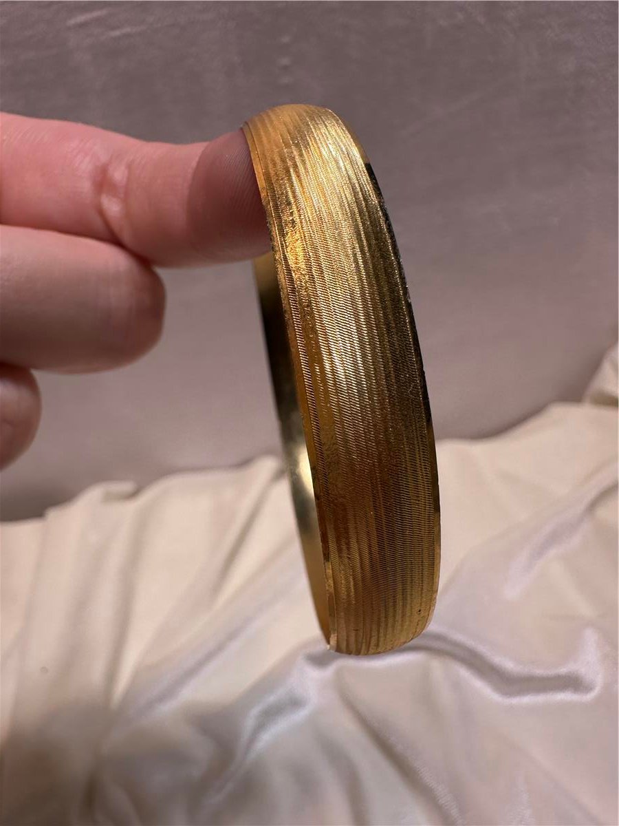Pirinç  Üzerine Altın Kaplama  22 Ayar (6.2 Cm Ölçü ) 1.  Cm Genişlik Model  Düz Çizgili Bilezik 