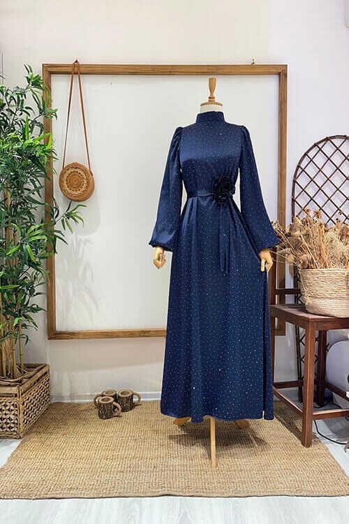 TAŞLI ÇİÇEK BROŞLU ABİYE Laci