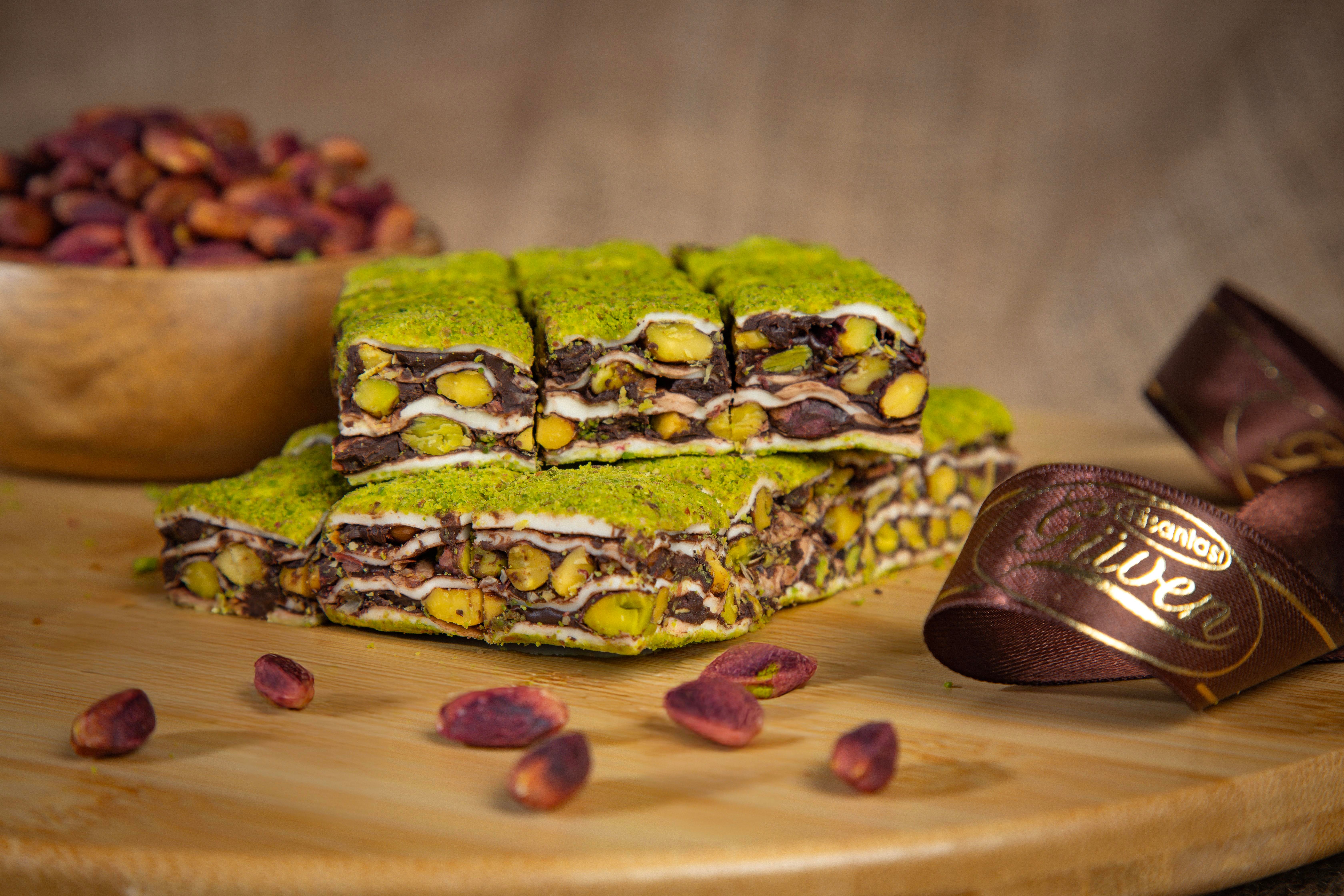 Çikolatalı Fıstıklı Baklava Lokum