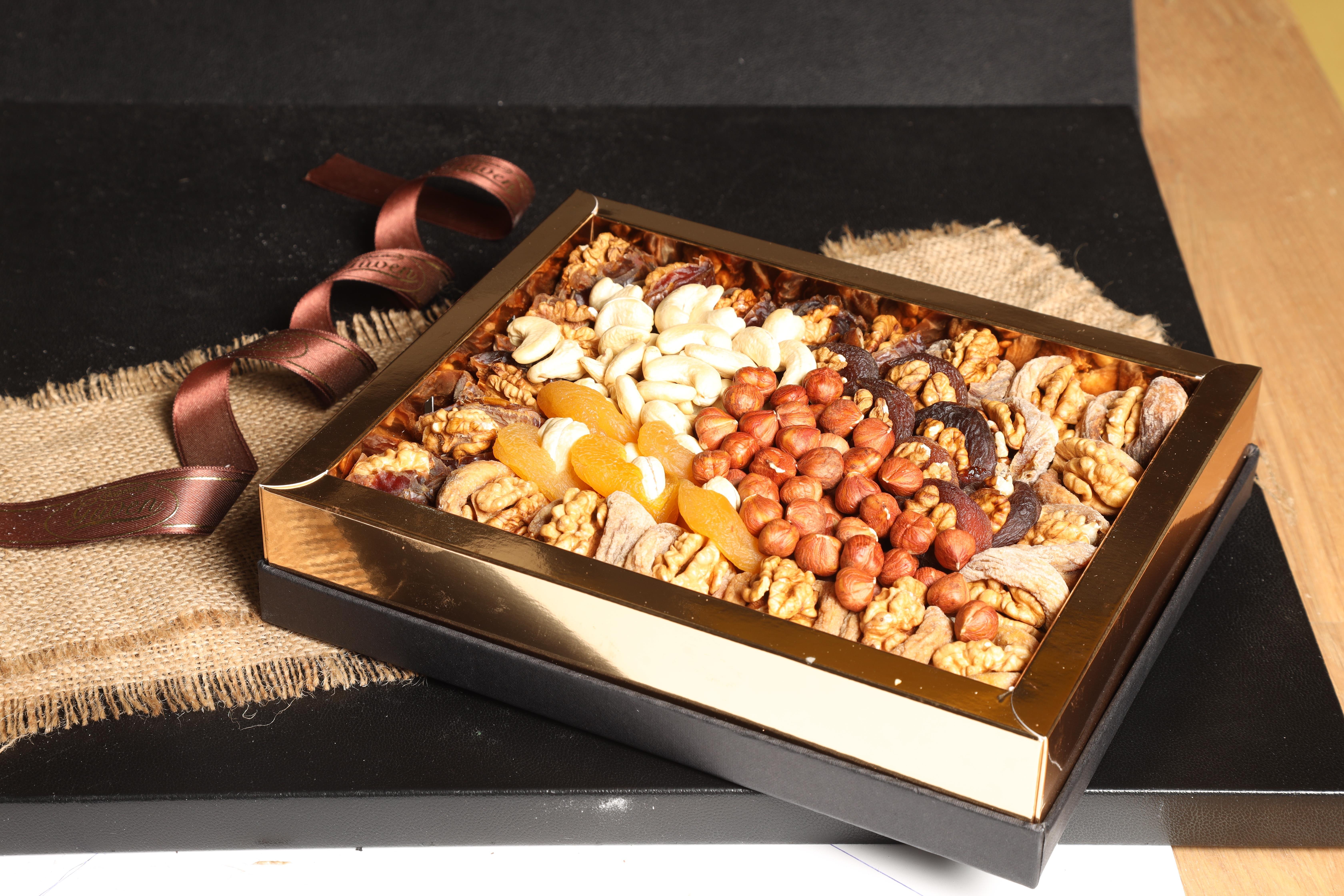 SİYAH KUTU YAŞYEMİŞ 930 GR
