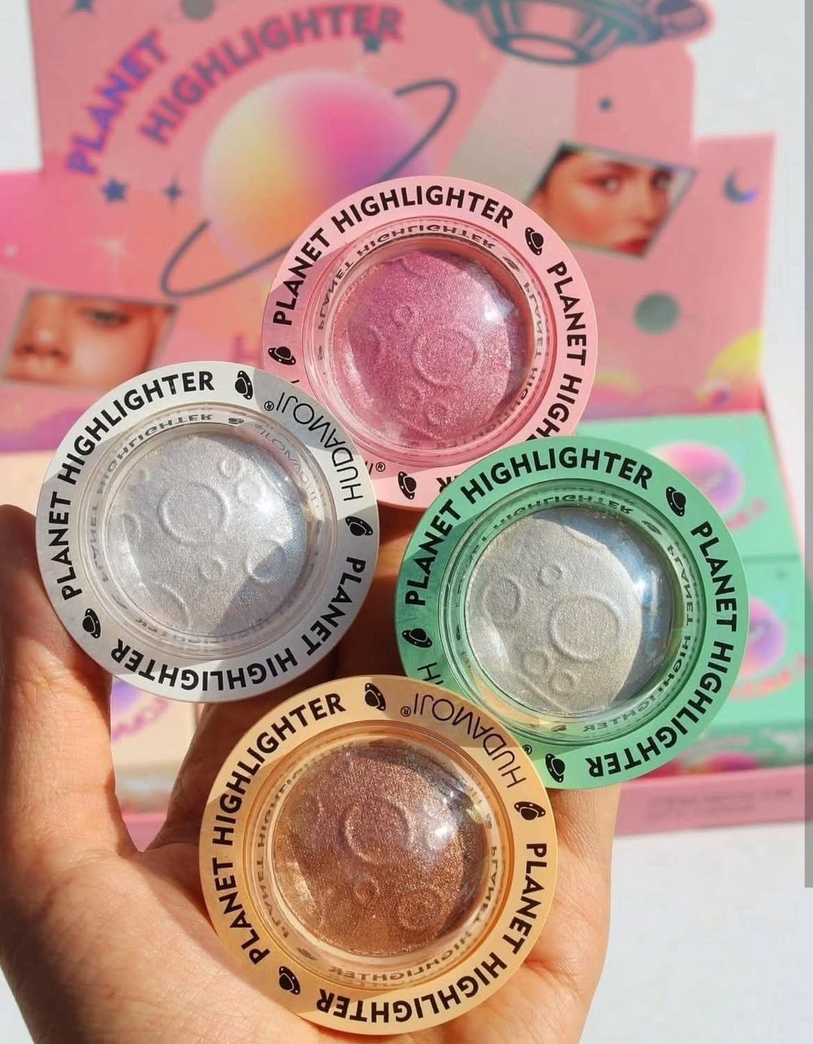 Lunar glow highlighter #03