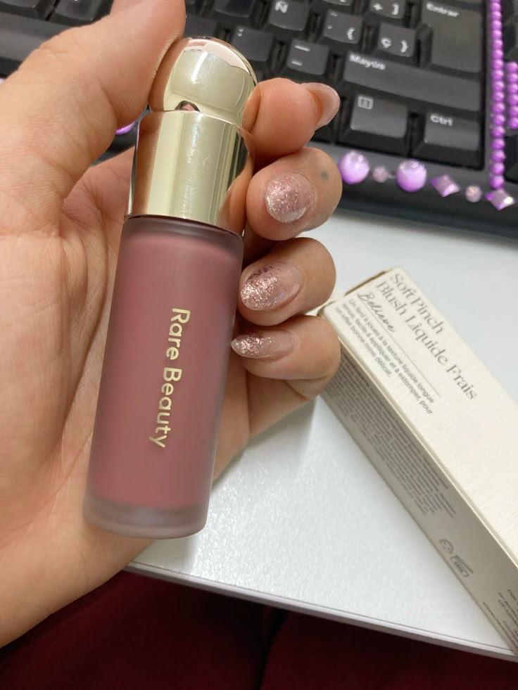 RARE BEAUTY liquid blush (BELİEVE)