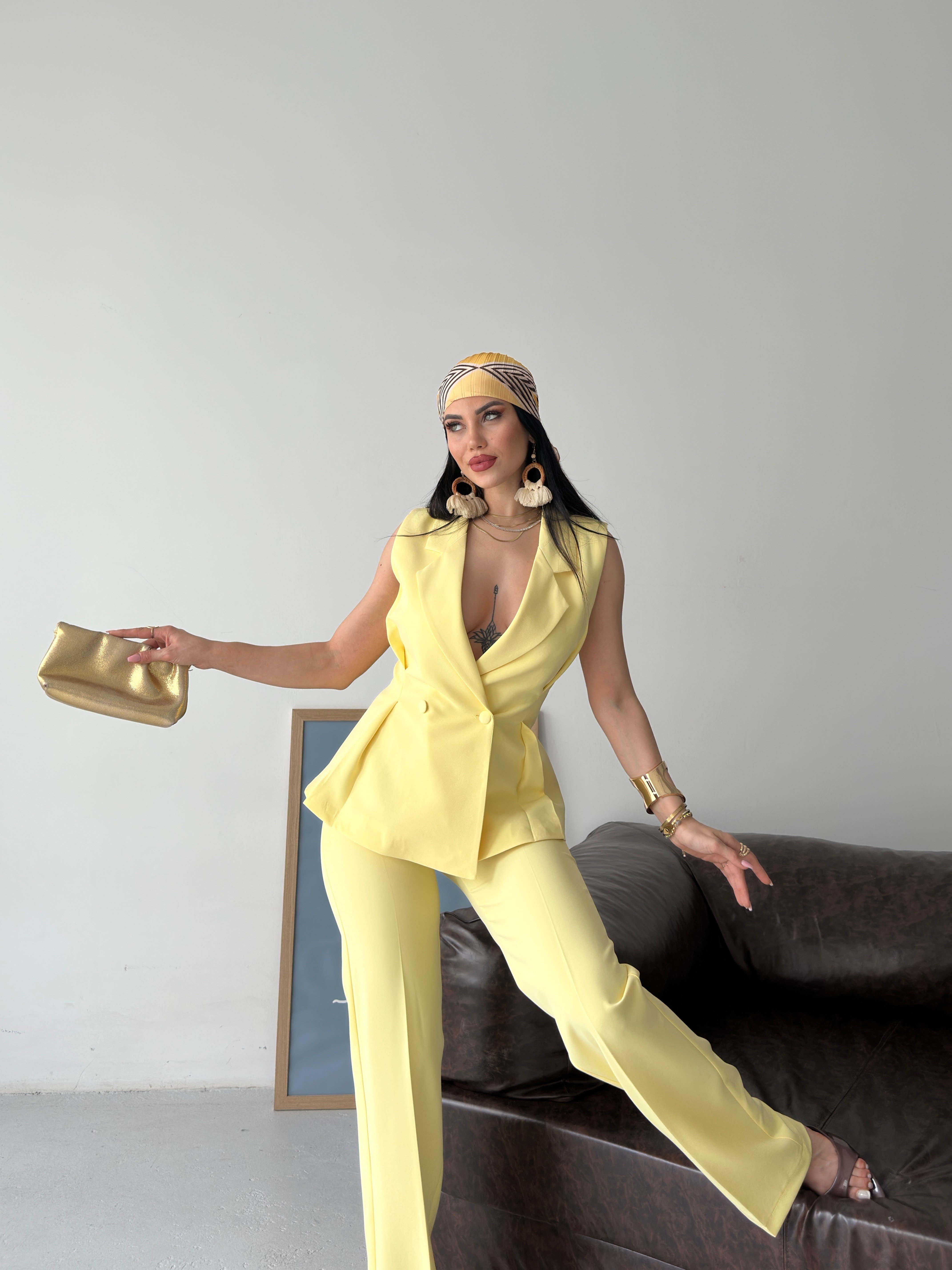 3182 SARI TAKIM