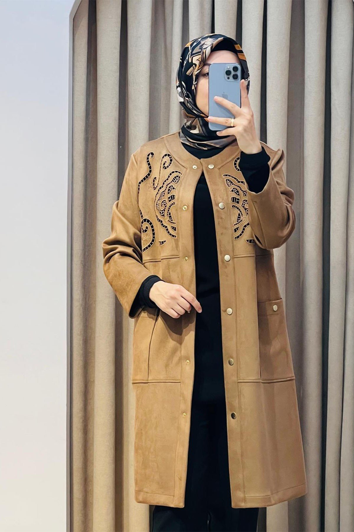 Nakış Detaylı Süet Kap Camel