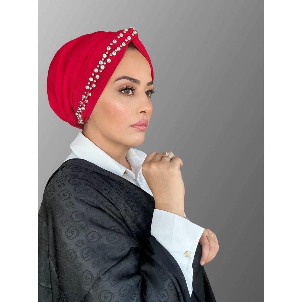 Kırmızı taşlı düğüm dolgulu bone