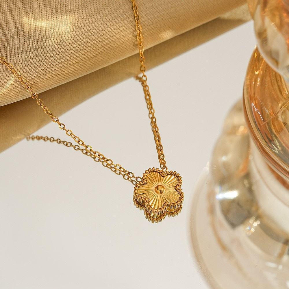 Patela Gold Zincir Gold Tekli Yonca Kolye