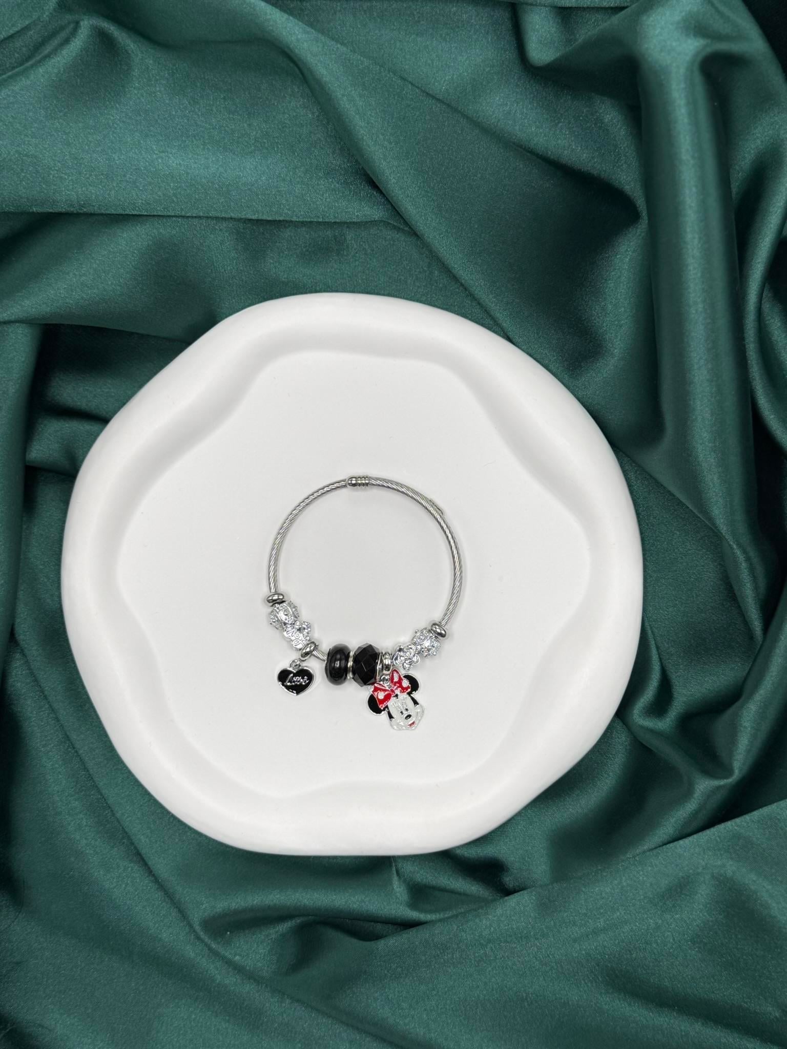 Patela Minnie Pandora
