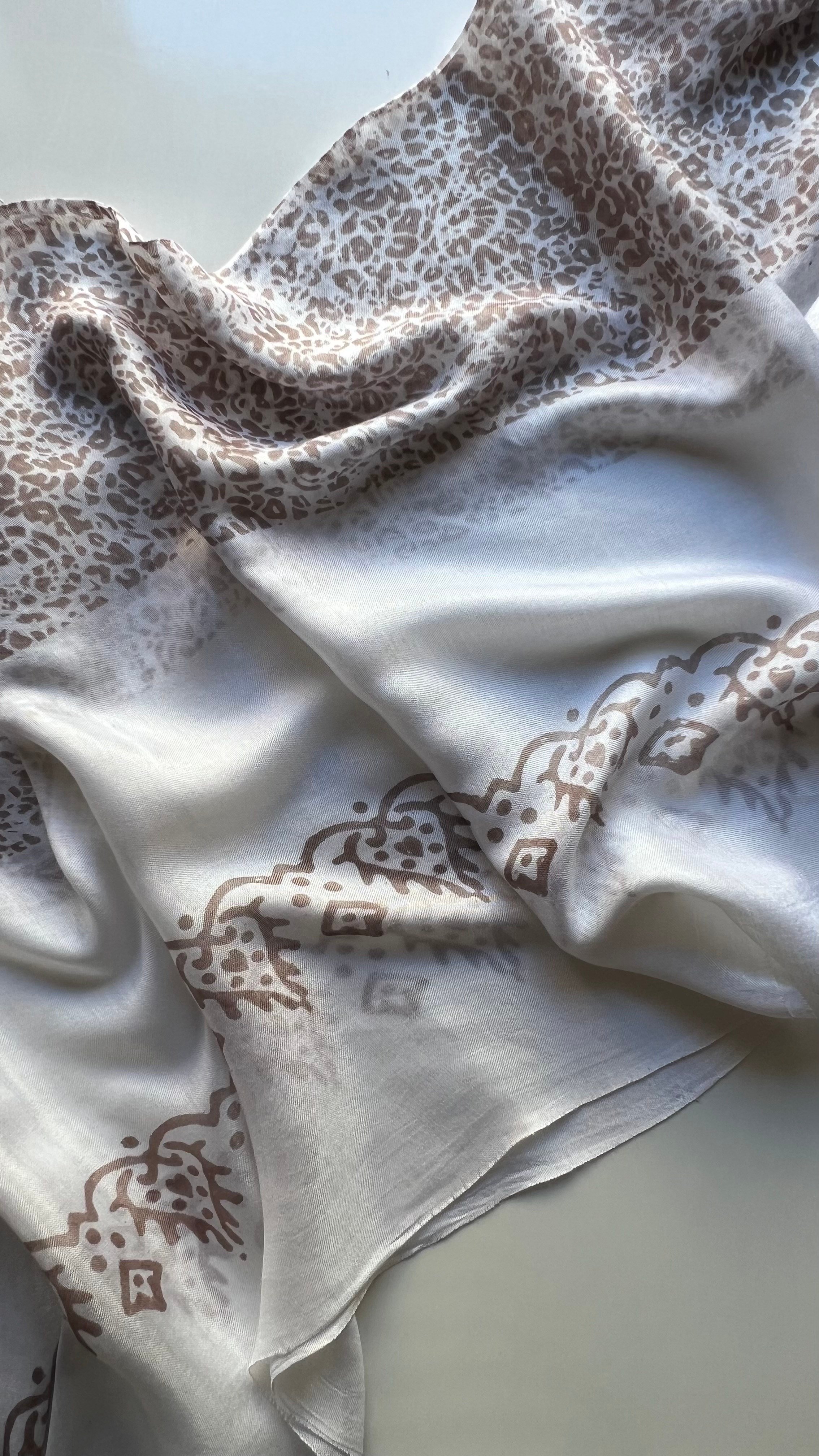 İnci Beyazı Leopar Kelagayi Şal 190x90