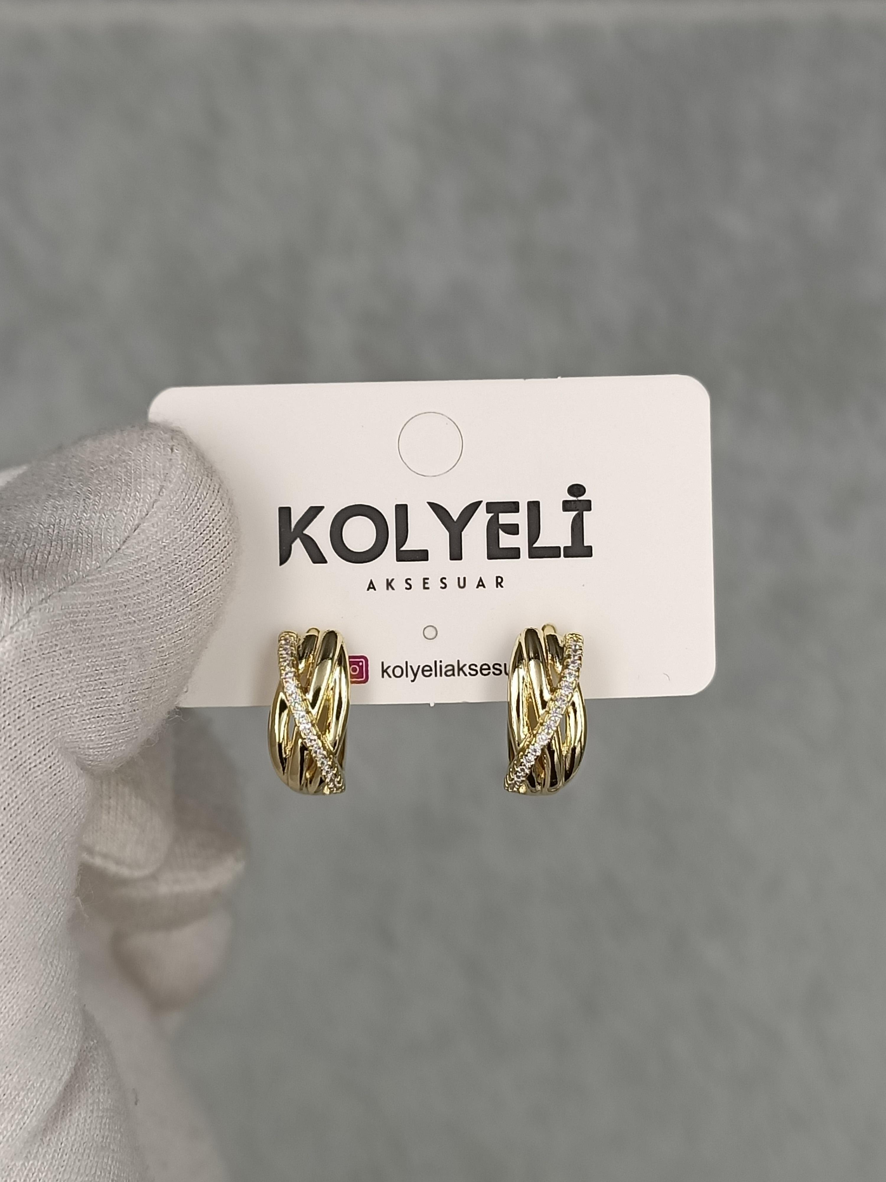 Kolyeli new23 küpe (14 ayar altın rengi)