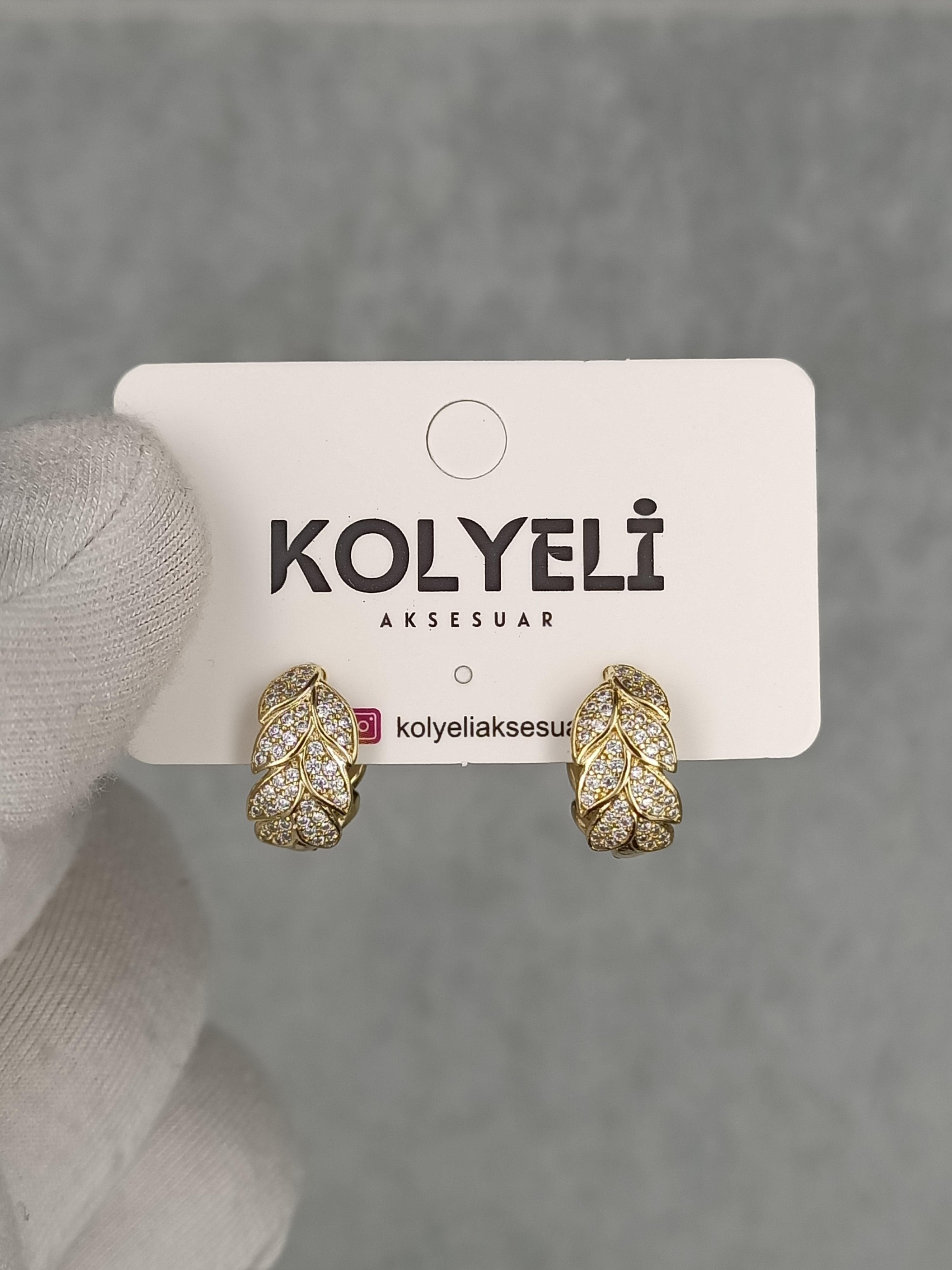 Kolyeli new29 küpe (14 ayar altın rengi)