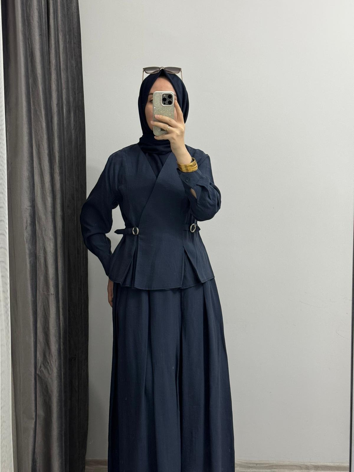 Yandan Tokalı Kruvaze Takım